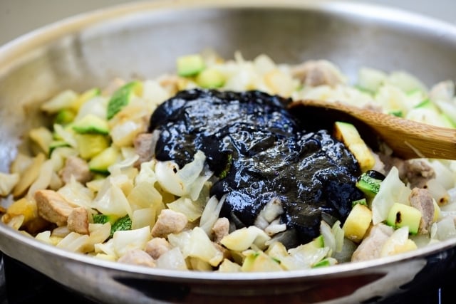 DSC1557 640x427 - Jajangmyeon (Noodles in Black Bean Sauce)