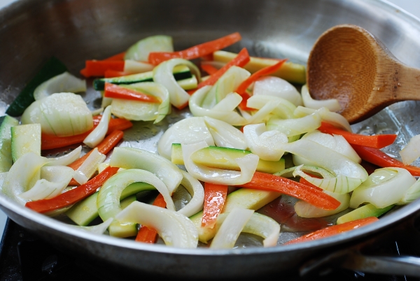 DSC 0028 600x402 - Ojingeo Bokkeum (Korean Spicy Stir-fried Squid)