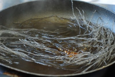 DSC 0412 1 e1476669752626 - Kongnamul Japchae (Soybean Sprout Japchae)