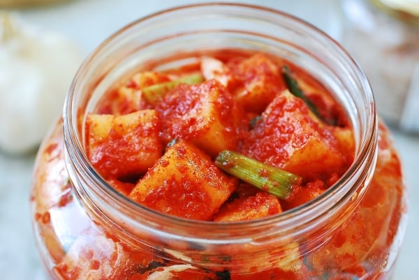 DSC 0449 600x402 - Kkakdugi (Cubed Radish Kimchi)