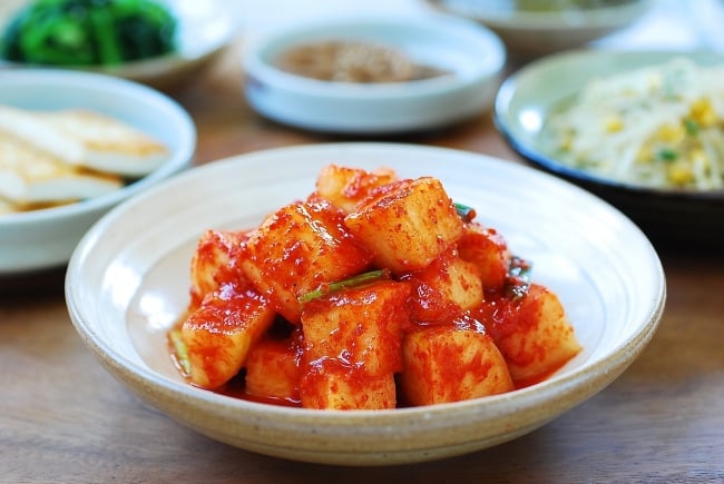 DSC 0464 e1540439788666 - Kkakdugi (Cubed Radish Kimchi)