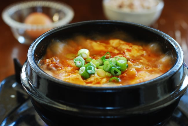 DSC 0607 e1421723811218 - Sundubu Jjigae (Soft Tofu Stew)