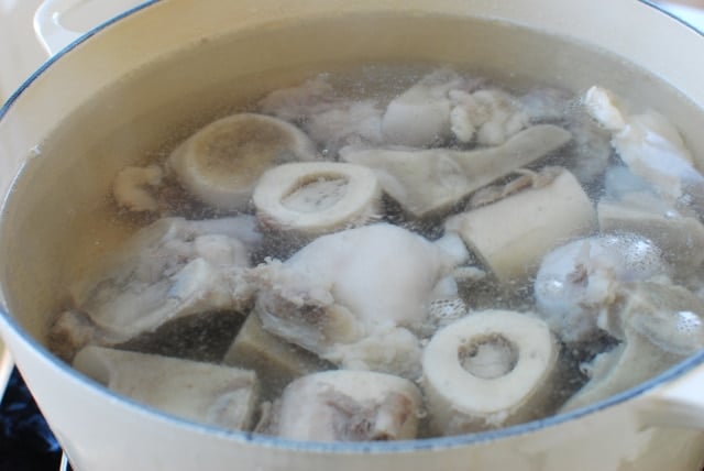 DSC 0618 640x428 - Seolleongtang (Ox Bone Soup)