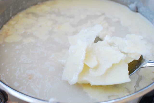 DSC 0631 640x428 - Seolleongtang (Ox Bone Soup)