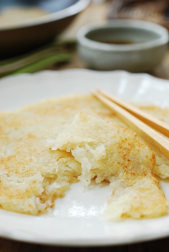 DSC 0882 e1429498820293 - Gamjajeon (Potato Pancakes)