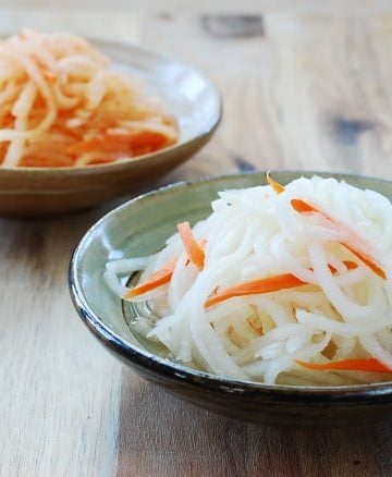 Musaengchae (Sweet and sour radish salad)