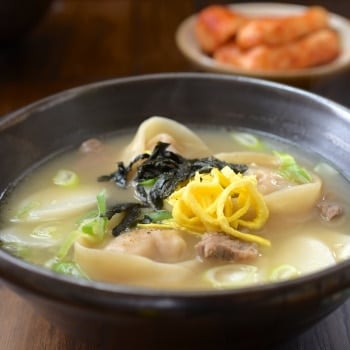 DSC 1564 350x350 - Tteok Mandu Guk (Rice Cake Soup with Dumplings)