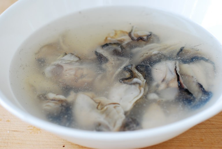 DSC 1811 768x514 - Gul Tteokguk  (Oyster Rice Cake Soup)