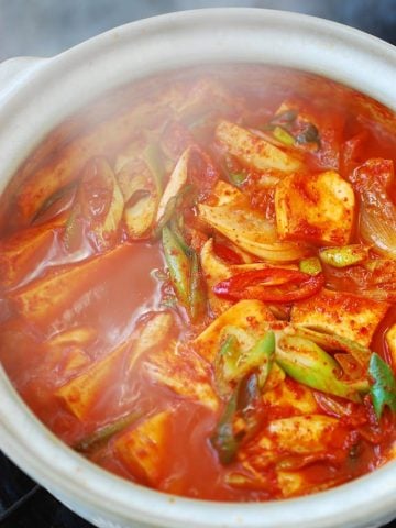 Spicy braised tofu (dubu jorim)