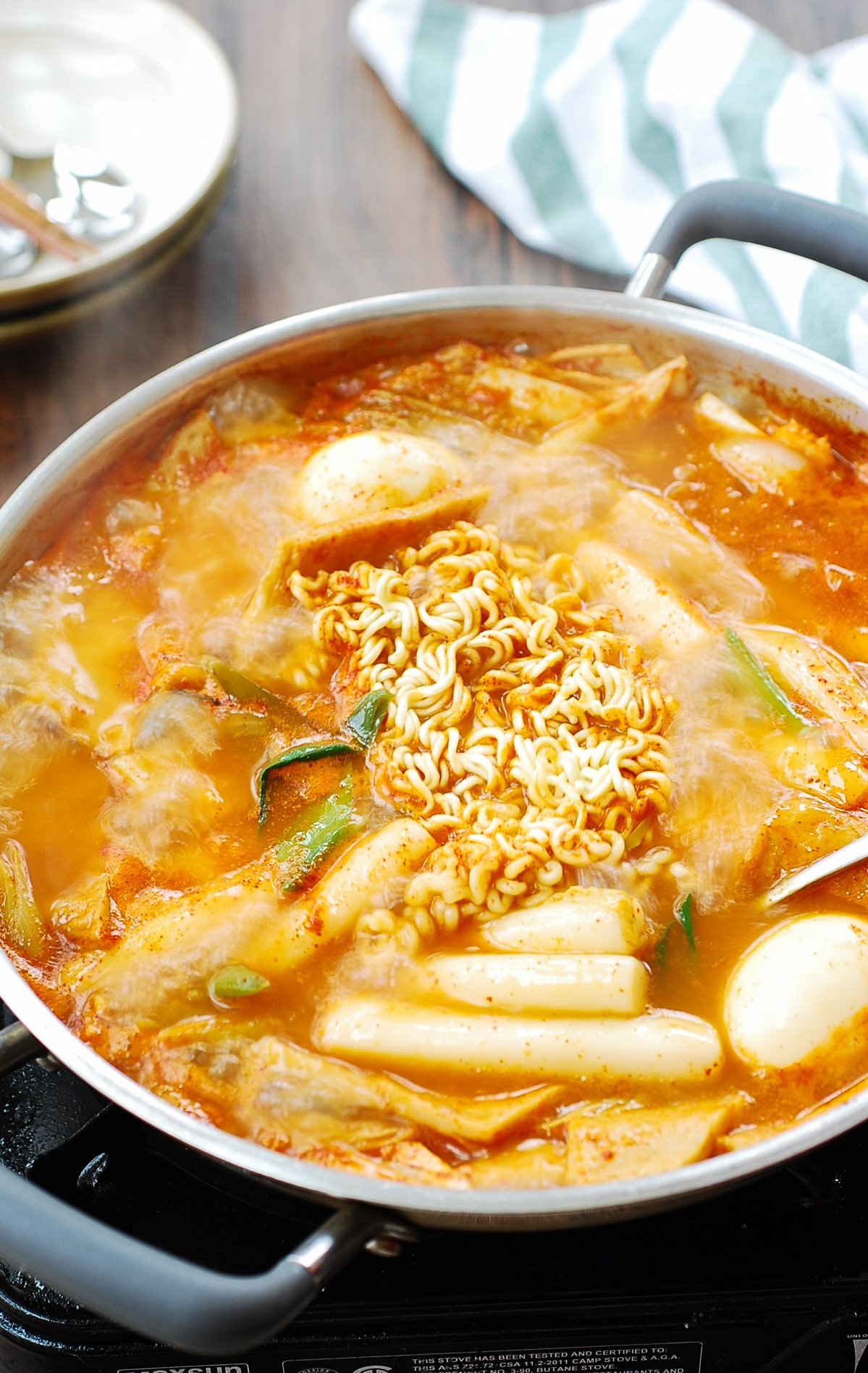 DSC 1826 - Soupy Tteokbokki (Spicy Braised Rice Cake)