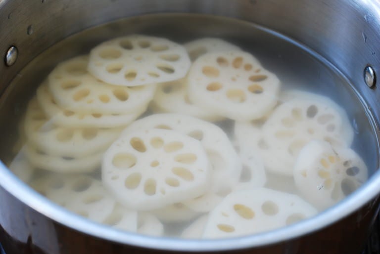 DSC 1851 2 768x514 - Yeongeun jorim (Sweet Soy Braised Lotus Roots)