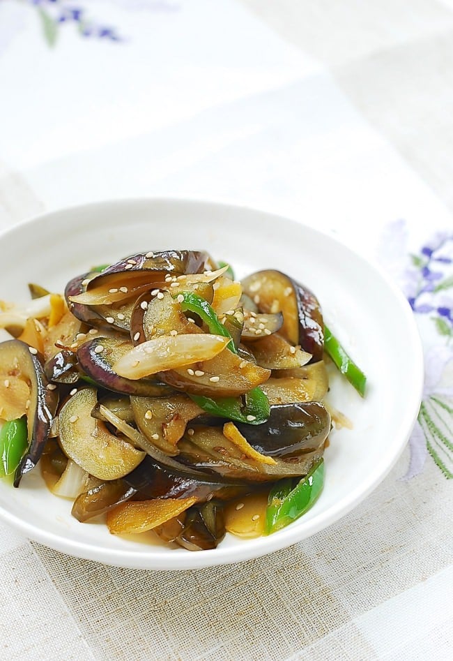 DSC 1854 e1502082987525 - Gaji Bokkeum (Stir-fried Eggplant Side Dish)