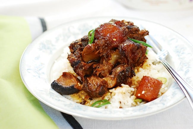 DSC 1896 e1488856287408 - Instant Pot Oxtail (Kkorijjim)