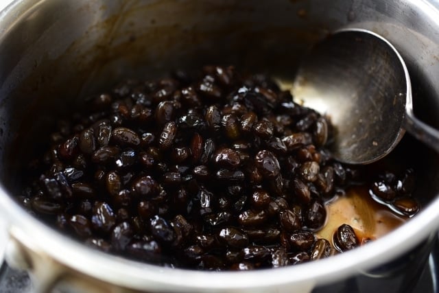 DSC 3806 640x427 - Kongjang (Soy Braised Soybeans)