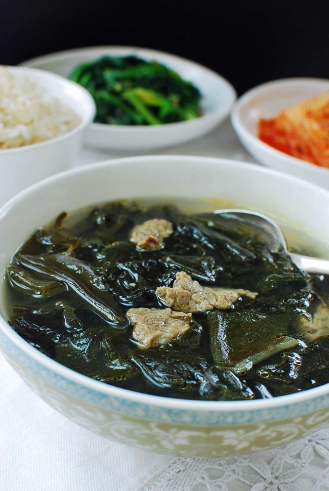 DSC 3942 e1459309071500 - Miyeok Guk (Beef Seaweed Soup)